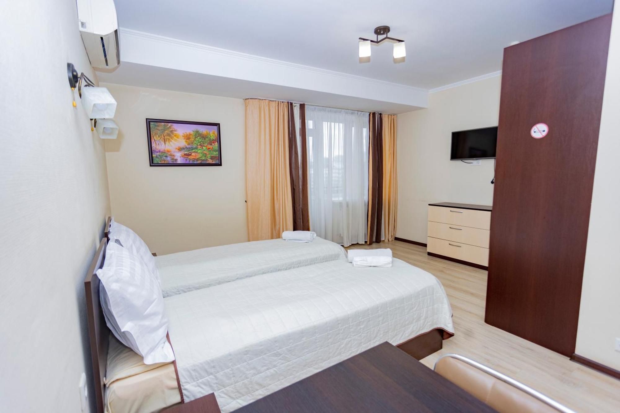 Lolo Hotel Kiszyniów Zewnętrze zdjęcie