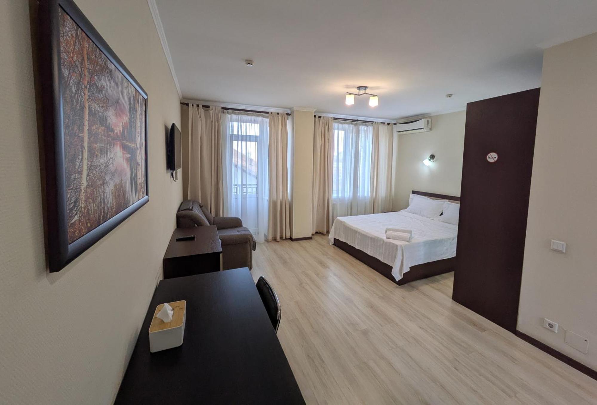 Lolo Hotel Kiszyniów Zewnętrze zdjęcie