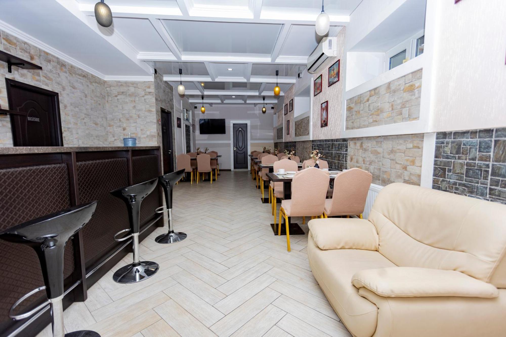 Lolo Hotel Kiszyniów Zewnętrze zdjęcie